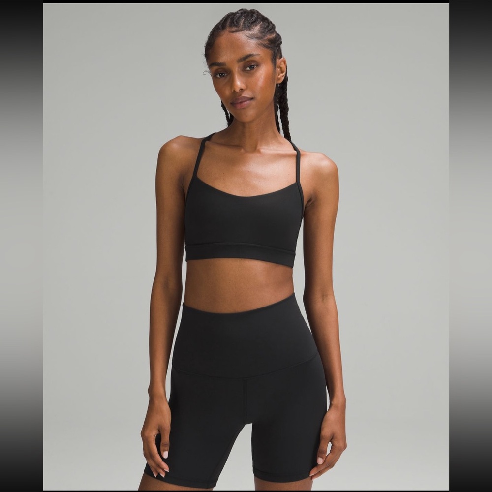 lululemon Flow Y Nulu bra *Light support, A-C cups- Size 4 - Black